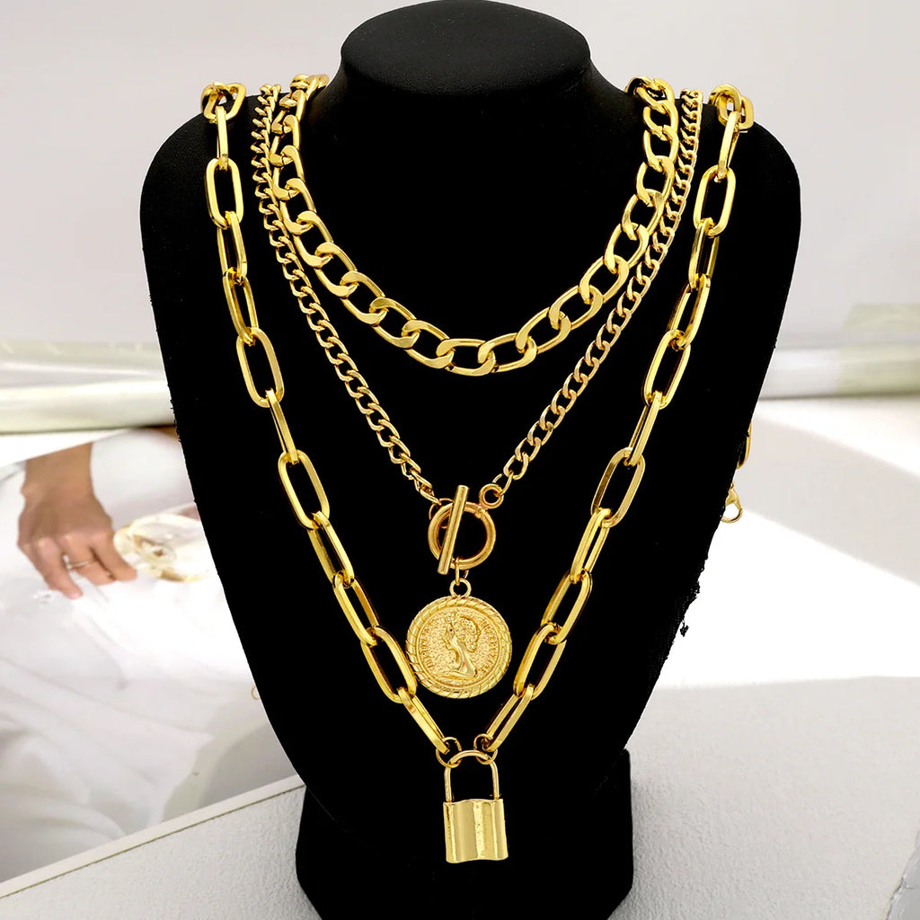 3pcs Layered Necklace Set for Women Vintage Elegant Gold Plated Embossed Round Creative Lock Pendant Necklaces Fashion Jewelry