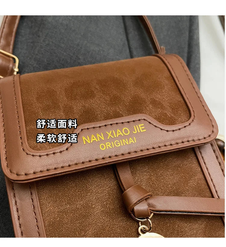 Cell Phone Crossbody Bag for Women Leopard Print PU Leather Purse with Charms Fashion Mini Shoulder Bag for Daily Shopping