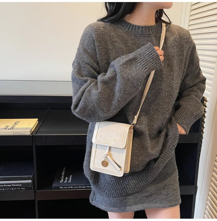 Cell Phone Crossbody Bag for Women Leopard Print PU Leather Purse with Charms Fashion Mini Shoulder Bag for Daily Shopping