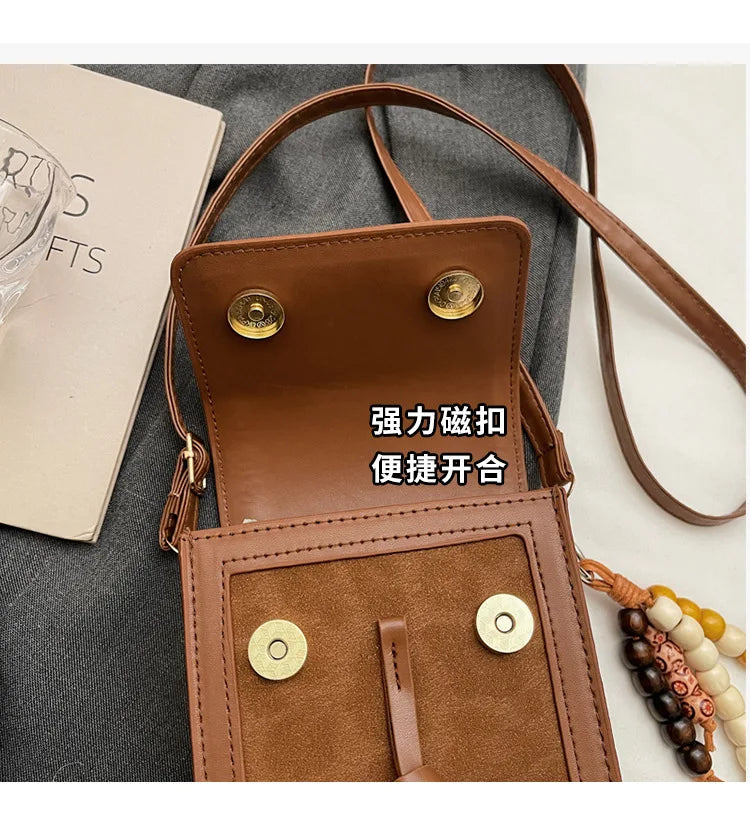 Cell Phone Crossbody Bag for Women Leopard Print PU Leather Purse with Charms Fashion Mini Shoulder Bag for Daily Shopping