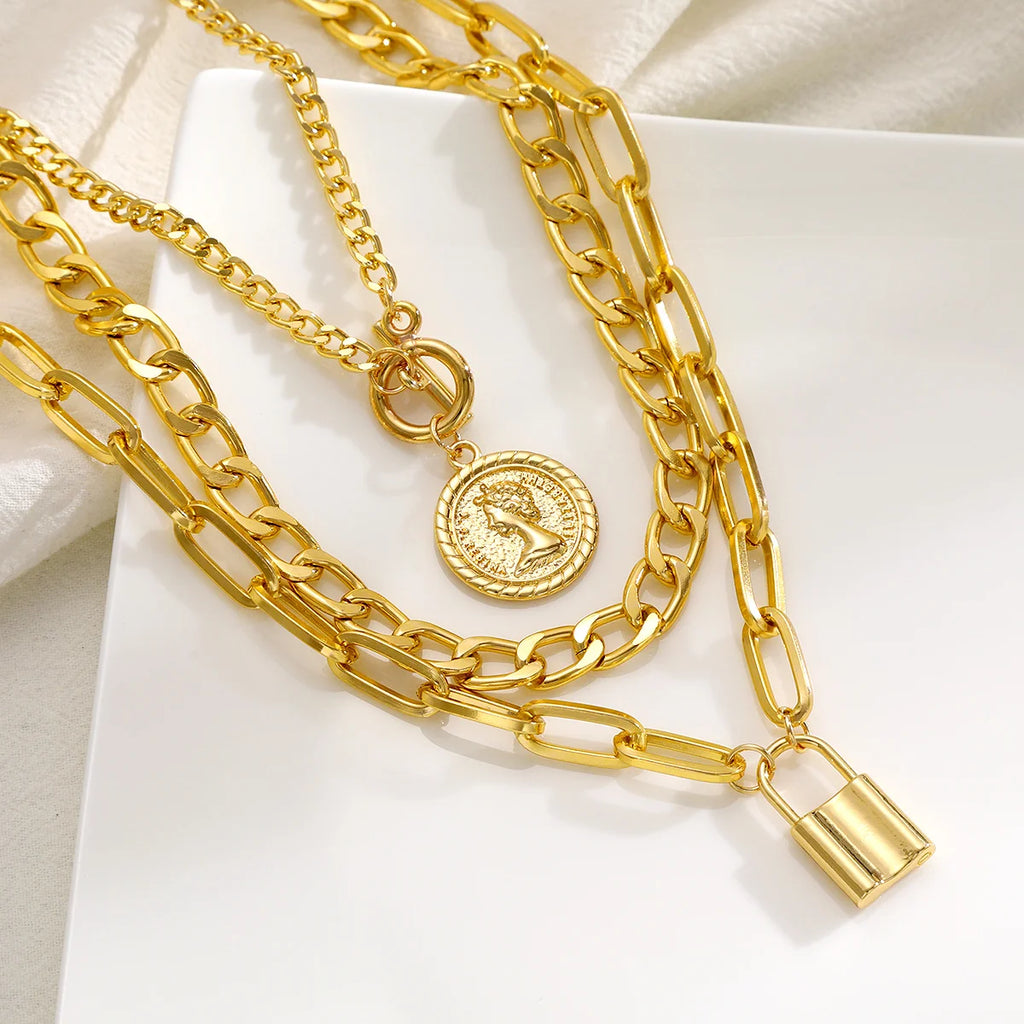 3pcs Layered Necklace Set for Women Vintage Elegant Gold Plated Embossed Round Creative Lock Pendant Necklaces Fashion Jewelry